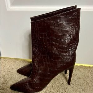 Croc embossed Express Boots
